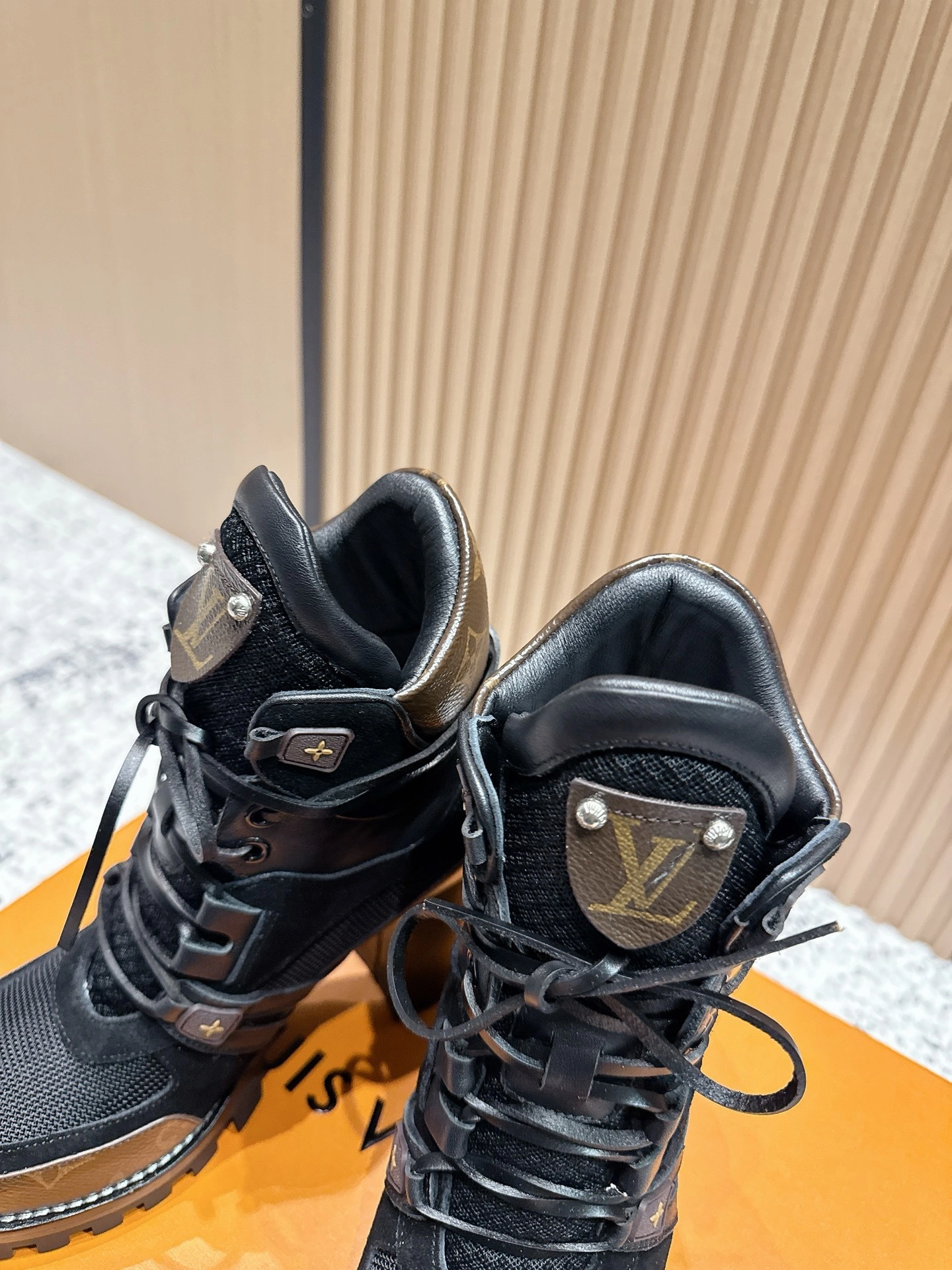 COCO-- 8V 1AABIT cowhide Heel height ：9cm Waterproof：2.5cm item:E-X362J2906